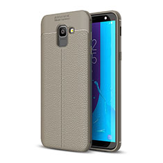 Silikon Hülle Handyhülle Gummi Schutzhülle Leder Tasche für Samsung Galaxy J6 (2018) J600F Grau