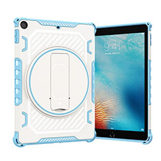 Silikon Hülle Handyhülle und Kunststoff Schutzhülle Hartschalen Tasche mit Ständer L09 für Apple New iPad 9.7 (2017) Blau