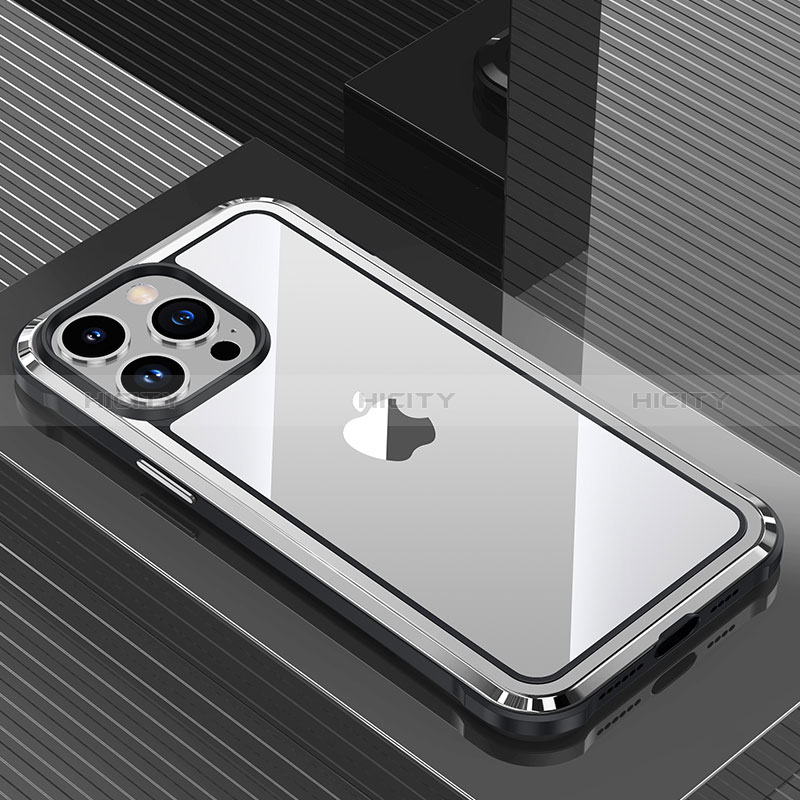 Handyhülle Hülle Luxus Aluminium Metall und Silikon Rahmen Tasche QC1 für Apple iPhone 14 Pro Max Silber Plus