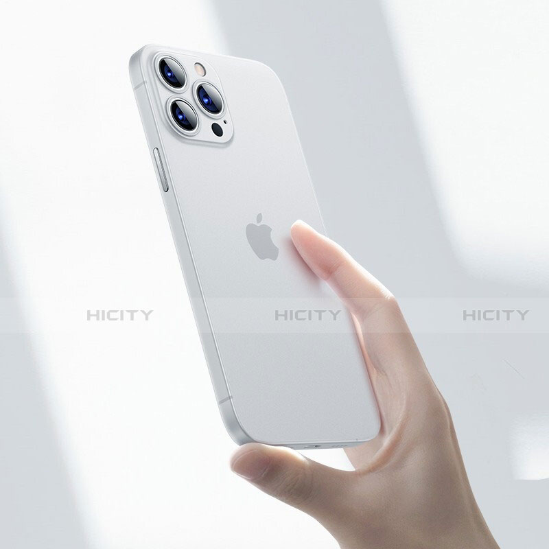 Handyhülle Hülle Ultra Dünn Schutzhülle Hartschalen Tasche Durchsichtig Transparent Matt U06 für Apple iPhone 15 Pro Weiß