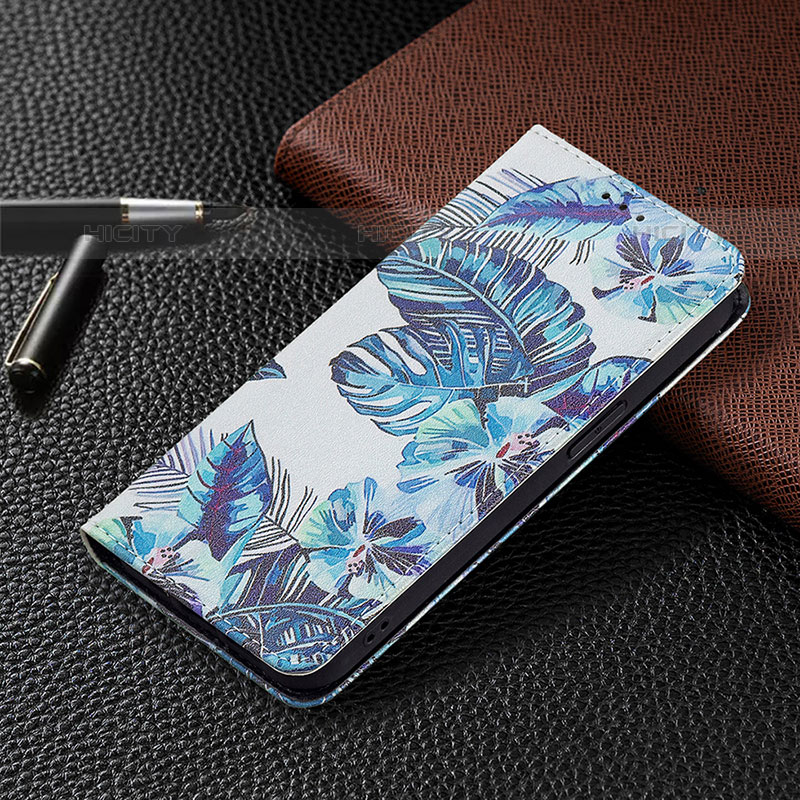 Handytasche Stand Schutzhülle Flip Leder Hülle Blumen für Apple iPhone 15 Pro Blau