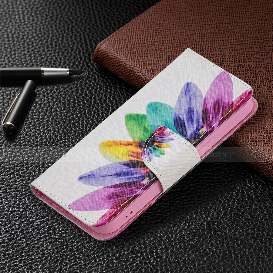 Handytasche Stand Schutzhülle Flip Leder Hülle Blumen L01 für Apple iPhone 13 Bunt groß