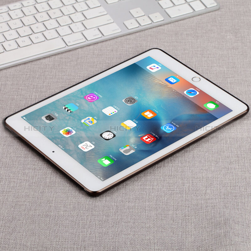 Silikon Hülle Handyhülle Ultradünn Tasche Durchsichtig Transparent für Apple New iPad 9.7 (2018) Grau groß